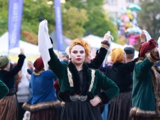 Младост и традиция в един фолклорен спектакъл